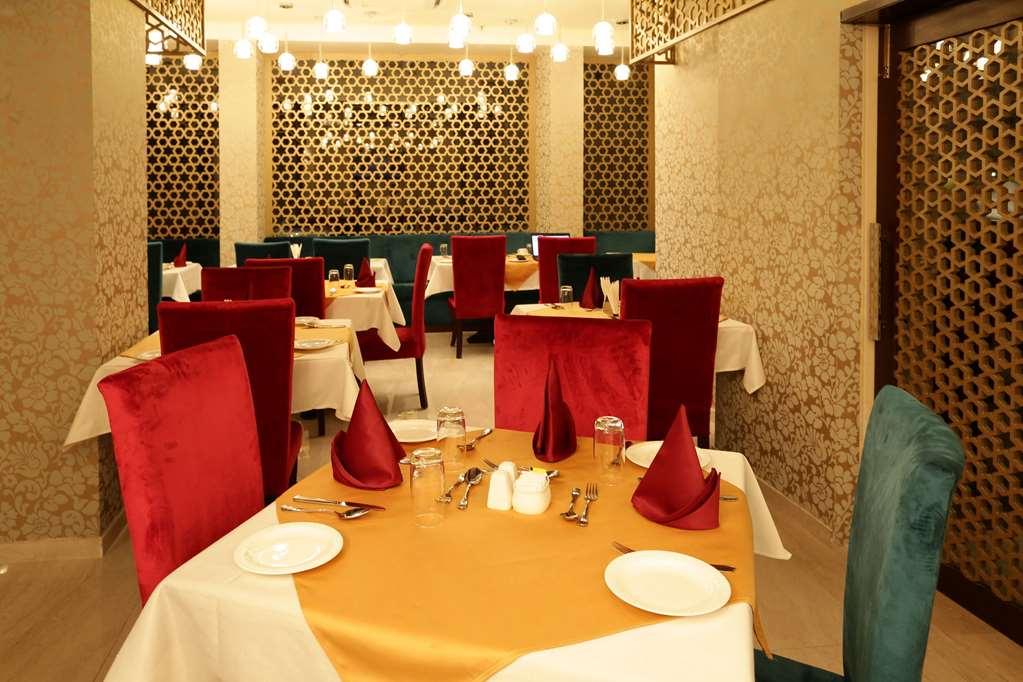 Comfort Inn Sapphire - A Inde Hotel Jaipur Restaurant photo